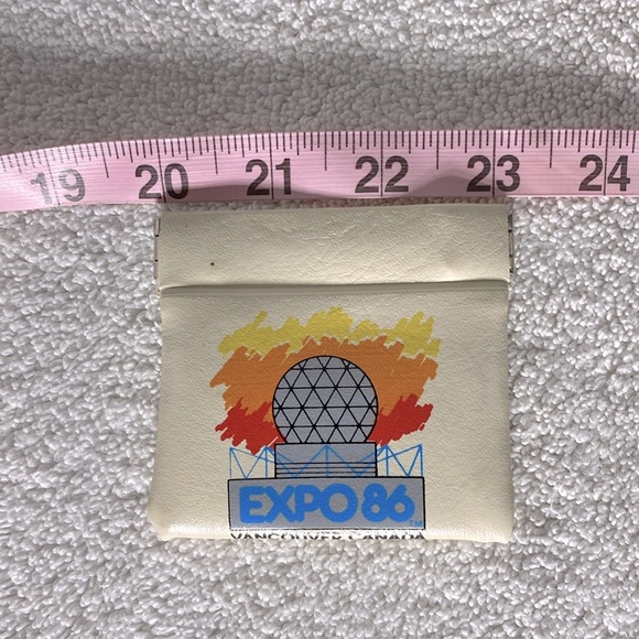 Vintage Expo 86 Vancouver Canada Vinyl Coin Purse Chance Purse RARE - Picture 8 of 9